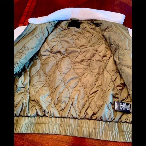 Blank NYC faux shearling sleeve utility bomber jacket size S - Picture 7 of 15